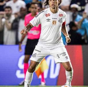 Willian Arão e Cuca têm discussão em vestiário do Santos