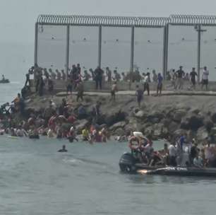 Milhares de imigrantes chegam a Ceuta, na Espanha, e prefeito pede declaração de emergência