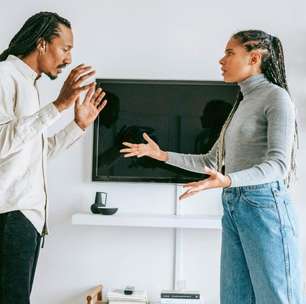 Por que os casais enfrentam crises no meio do ano? Descubra!