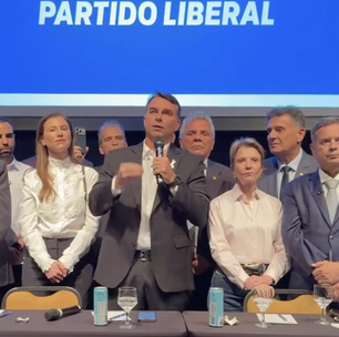 Flávio Bolsonaro diz que teve filhas para cuidarem dele quando for idoso: 'Fiz exatamente para isso'