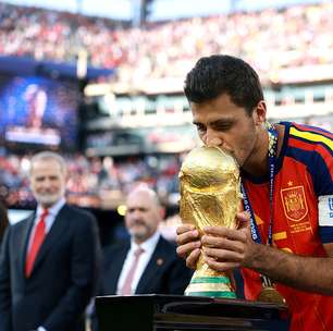 Barcelona dá 'chapéu' no arquirrival Real Madrid em negociação com Rodri, dizem jornais espanhóis