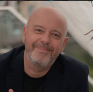Alex Escobar se pronuncia após cirurgia e revela como enfrentou diagnóstico: 'Pausas forçadas'