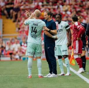 Filipe Luís comemora aniversário com virada do Monaco sobre o Liverpool