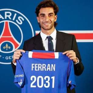 PSG anuncia Ferran Torres, destaque da conquista mundial da Espanha