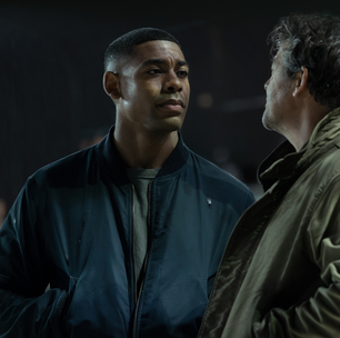Série Lanternas estreia na HBO Max com mistérios e salto temporal de 10 anos