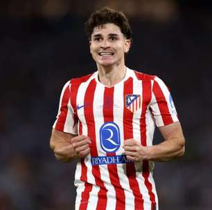 Julián Álvarez recusa Arsenal e mantém desejo de jogar no Barcelona