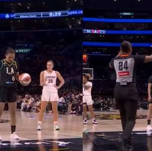 Brinquedo sexual é arremessado em quadra e interrompe partida da WNBA