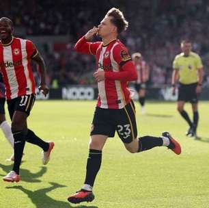 Em casa, Brentford passeia na estreia diante do Tottenham