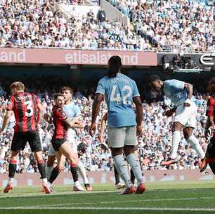 Manchester City vira no fim e bate Bournemouth na estreia na Premier League