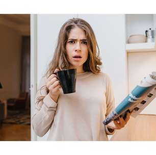 Segundo a psicologia, falar palavrões com frequência não acontece por acaso: o que isso revela sobre sua personalidade