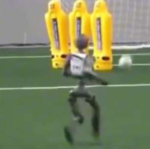 Vídeo: robô marca de falta e comemora com "Siuuu" de Cristiano Ronaldo