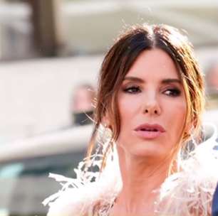 Sandra Bullock revela como os filhos lidaram com a perda do marido: 'Estavam cientes da situação'