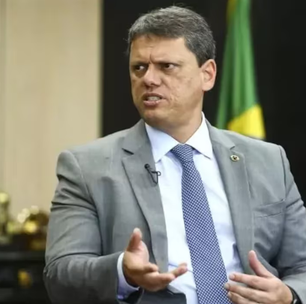 Tarcísio rebate críticas à polícia sobre caso Dark Horse e diz que decisão será cumprida