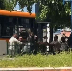 Motorista de ônibus é espancado por grupo após briga de trânsito em PE e sofre traumatismo craniano