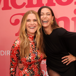 Mônica Martelli de fenda e Ingrid Guimarães de escamas para lançar 'Minha Melhor Amiga' com Rafa Justus na plateia