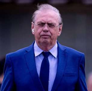Corinthians renova contrato com craque e acalma ambiente