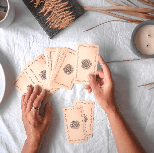 Tarot mensal: previsões para os 12 signos em setembro de 2026