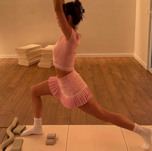 Vai treinar? Moda fitness em tons claros de rosa conquista Isis Valverde, Sabrina Sato e Rafa Justus