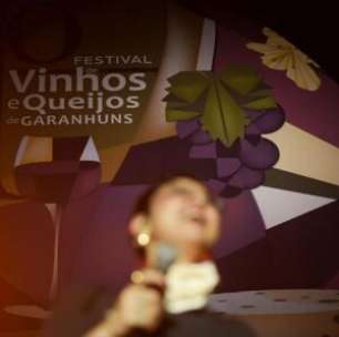 Segunda noite do Festival Vinhos e Queijos de Garanhuns reúne música, emoção e grandes encontros na Praça Mestre Domingu