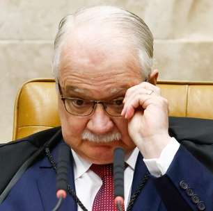 Crise no STF: Fachin quer ouvir Moraes e André Mendonça em 5 dias