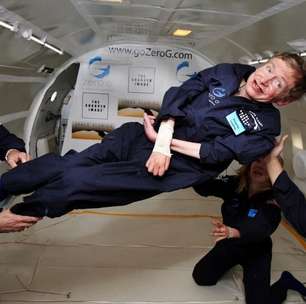 Stephen Hawking: "Cada um de nós vive apenas um breve período de tempo e visitamos apenas uma pequena fração do universo."