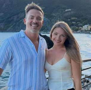 Ex-astro da MTV assume romance com mulher após dizer que "não se identifica mais como gay"