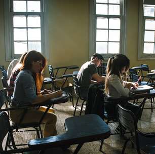 Cursos gratuitos podem pagar bolsa de até R$ 858, mas valor máximo depende do perfil do participante