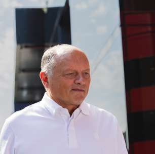F1: Vasseur admite que Ferrari terá de tomar decisão sobre Hamilton e Leclerc