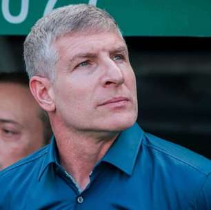 Internacional faz movimento por técnico que enfrenta o Fluminense na Libertadores; saiba detalhes