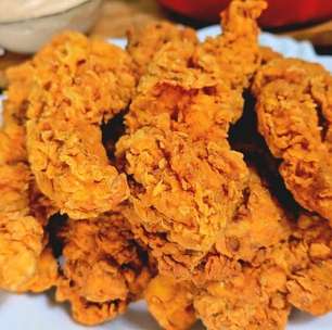 Frango frito do KFC com o segredo da casquinha mais crocante e sequinha do mundo, uma delícia