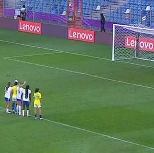 Jeitinho brasileiro acaba com "cola" da goleira inglesa no Sub-20