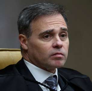 Após pedido de Fachin, Mendonça retira sigilo de investigações sobre Master
