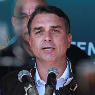 Mendonça abriu inquérito contra Flávio por corrupção, lavagem de dinheiro e evasão em caso "Dark Horse"
