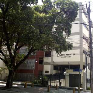 Aluno chega atrasado ao Colégio Pedro II, na Tijuca, e chama a polícia após ser impedido de entrar