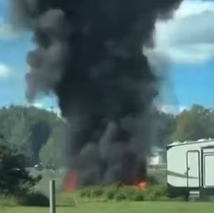 Caça F-16 cai perto de estrada em Michigan, nos EUA; veja o vídeo