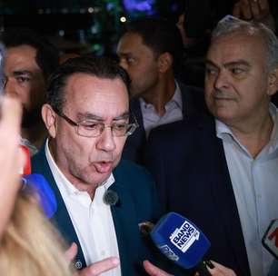 Cury pede a eleitores de Flávio Bolsonaro que migrem para sua candidatura contra Lula