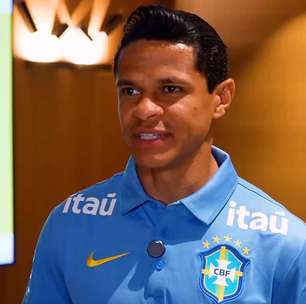 Douglas Santos destaca experiência na Seleção e fala sobre novos convocados: 'Deixar minha marca'