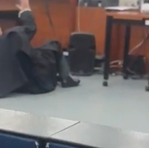 Tribunal do Júri é encerrado após promotor cair no chão e dizer ter sido empurrado por advogado em SP