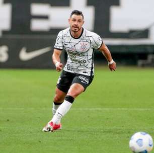 Com passagens por gigantes brasileiros, Giuliano anuncia aposentadoria