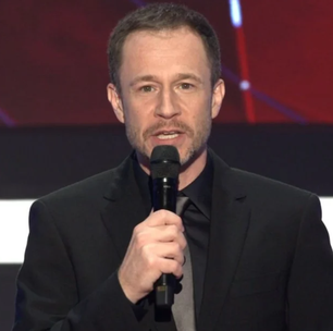 Tiago Leifert relembra quando abandonou 'The Voice' por causa da filha e reforça que 'família é prioridade'