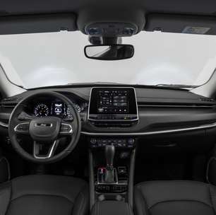 Compass Sport escorrega R$ 55 mil e R$ 17.900 separam ele do Fastback; valor de R$ 119.900,00 pode dar impulso entre SUVs no mês de setembro