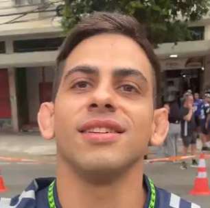 Torcedor pede namorada em casamento e viaja sozinho ao Rio para jogo da NFL