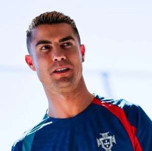 Cristiano Ronaldo cobra explicações após ficar no banco pela 1ª vez em 18 anos