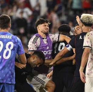 Confusão marca fim de jogo em amistoso entre EUA e Chile