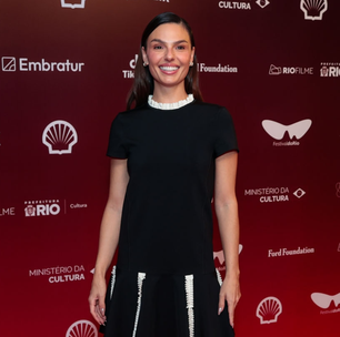 Isis Valverde de P&amp;B de R$ 14,7 mil e Mariana Ximenes de veludo no Festival do Rio