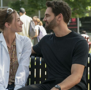 A Hipótese do Amor: Lili Reinhart e Tom Bateman falam sobre o famoso "capítulo 16" e bastidores da produção do Prime Video