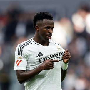 Mourinho defende Vini Jr. em meio à má fase