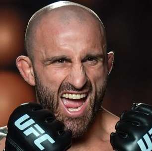 VÍDEO: Alexander Volkanovski impressiona em treino para o UFC 333