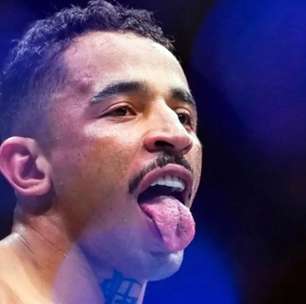 Preparando para Islam Makhachev? Carlos Prates mostra treino focado na defesa de quedas