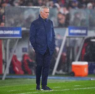 Mourinho tece elogios a Wesley, da Roma: 'Ainda melhor do que eu pensava'